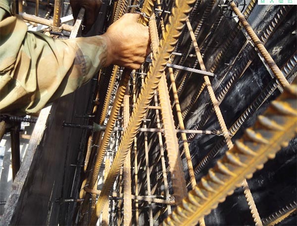 建筑木工支模用三节式对拉螺杆现场
